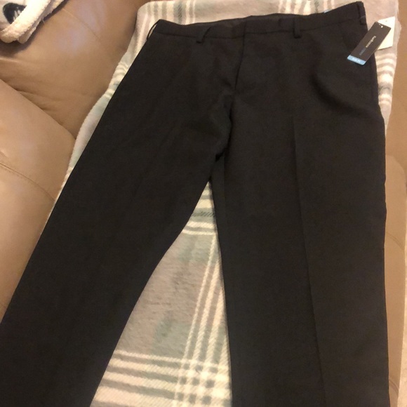 Men’s NWT VanHeusen black dress pants, size 34/30 slim fit - Picture 4 of 5